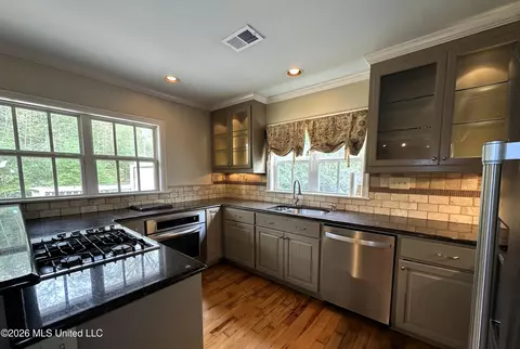Kitchen - 4233 Brussels Dr, Jackson, MS 39211 photo 1 of 3