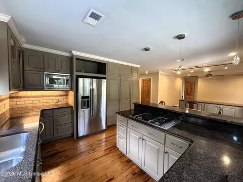 Kitchen - 4233 Brussels Dr, Jackson, MS 39211 photo 2 of 3