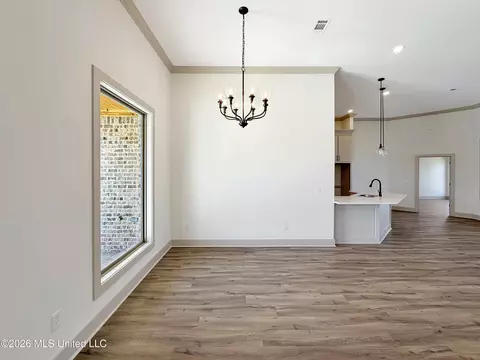 Dining - 134 Palace Xing, Flowood, MS 39232 photo 1 of 1