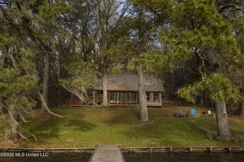 152 Cedar Hill Ln, Flora, MS 39071