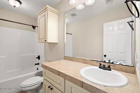 Bath - 526 Brighton Trl, Florence, MS 39073 photo 4 of 4