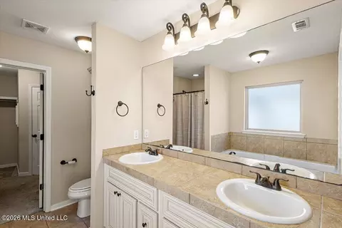 Bath - 526 Brighton Trl, Florence, MS 39073 photo 1 of 4