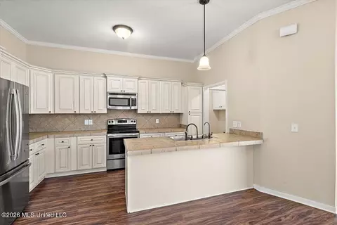 Kitchen - 526 Brighton Trl, Florence, MS 39073 photo 1 of 1
