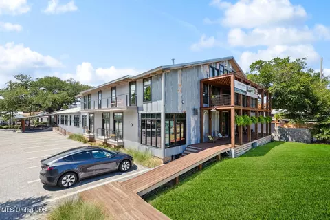 301 S Toulme St #108, Bay Saint Louis, MS 39520