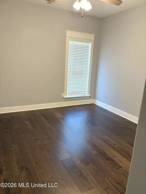 Bedroom - 1657 Carlee Dr, Hernando, MS 38632 photo 2 of 4