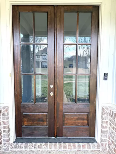 Entry Way - 1657 Carlee Dr, Hernando, MS 38632 photo 1 of 4