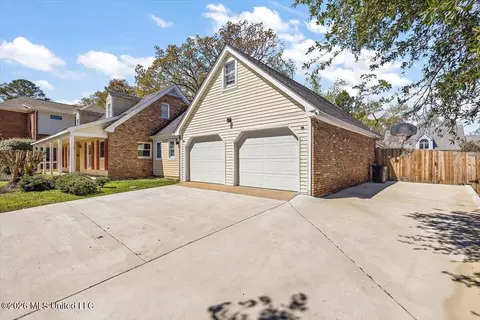 Exterior - 1618 Pear Orchard Pl, Jackson, MS 39211 photo 3 of 10
