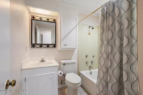 Bath - 1618 Pear Orchard Pl, Jackson, MS 39211 photo 5 of 5