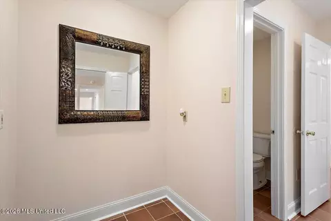 Entry Way - 1618 Pear Orchard Pl, Jackson, MS 39211 photo 4 of 7