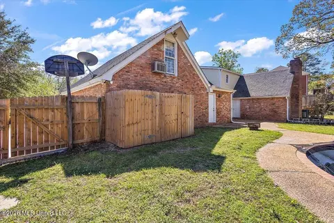 Exterior - 1618 Pear Orchard Pl, Jackson, MS 39211 photo 9 of 10