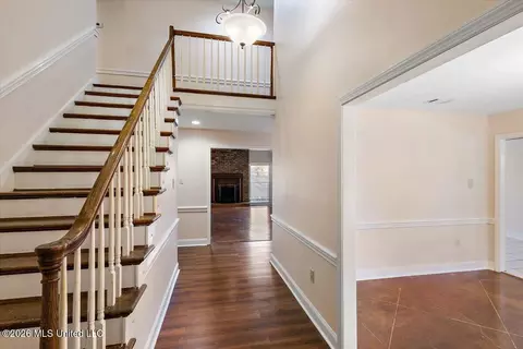 Entry Way - 1618 Pear Orchard Pl, Jackson, MS 39211 photo 3 of 7