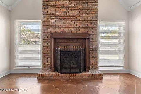Living - 1618 Pear Orchard Pl, Jackson, MS 39211 photo 3 of 4
