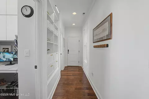 Entry Way - 3524 Williams Brooke Ln, Hernando, MS 38632 photo 2 of 4