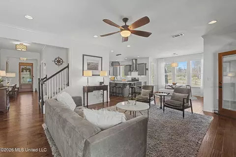 Living - 3524 Williams Brooke Ln, Hernando, MS 38632 photo 3 of 5