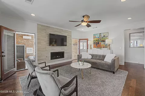 Living - 3524 Williams Brooke Ln, Hernando, MS 38632 photo 4 of 5