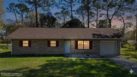 12448 N Oaklawn Ln, Biloxi, MS 39532