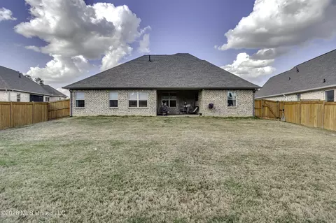 Exterior - 913 Waters Edge, Brandon, MS 39047 photo 5 of 7