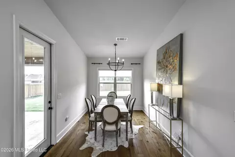 Dining - 913 Waters Edge, Brandon, MS 39047 photo 4 of 4