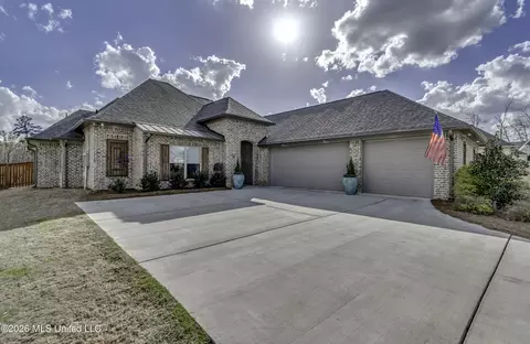 913 Waters Edge, Brandon, MS 39047