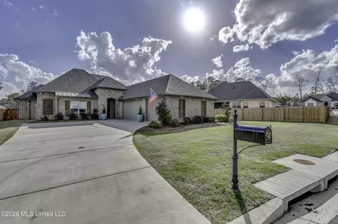 Exterior - 913 Waters Edge, Brandon, MS 39047 photo 3 of 7