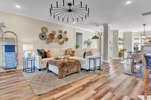 Living - 1428 Brayden Ln, Hernando, MS 38632 photo 3 of 3