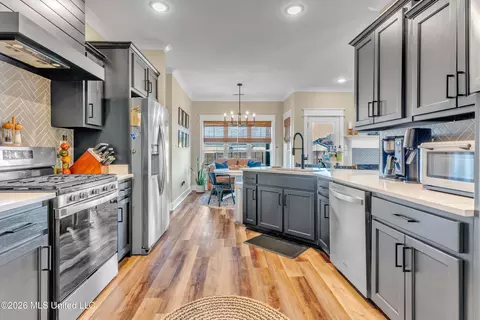 Kitchen - 1428 Brayden Ln, Hernando, MS 38632 photo 2 of 3