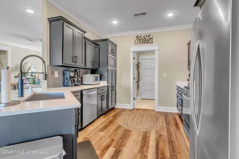 Entry Way - 1428 Brayden Ln, Hernando, MS 38632 photo 4 of 4