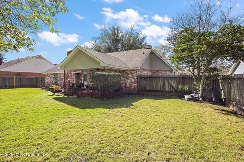 Exterior - 458 Lee St, Jackson, MS 39272 photo 5 of 7