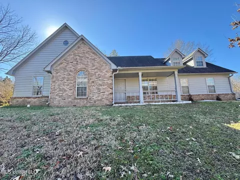 4497 E Star Landing Rd, Nesbit, MS 38651