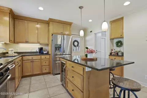 Kitchen - 1436 Robert Dr, Jackson, MS 39211 photo 2 of 5