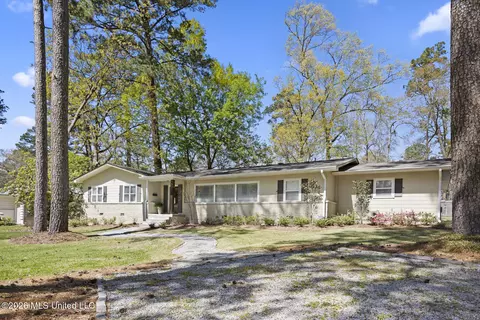 1436 Robert Dr, Jackson, MS 39211