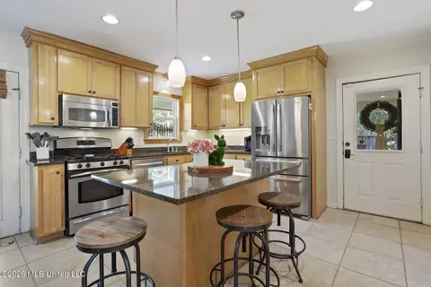 Kitchen - 1436 Robert Dr, Jackson, MS 39211 photo 1 of 5