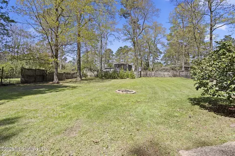 Exterior - 1436 Robert Dr, Jackson, MS 39211 photo 4 of 9