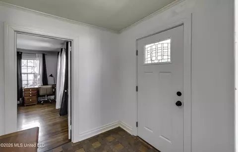 Entry Way - 2117 Riverside Dr, Jackson, MS 39202 photo 1 of 6
