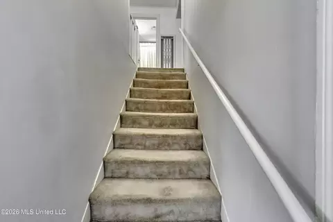 Entry Way - 2117 Riverside Dr, Jackson, MS 39202 photo 5 of 6