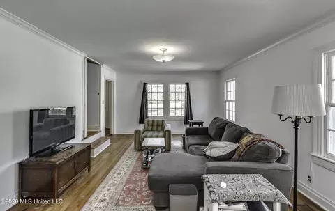 Living - 2117 Riverside Dr, Jackson, MS 39202 photo 4 of 4