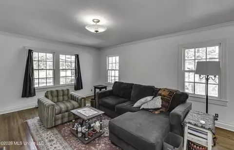 Living - 2117 Riverside Dr, Jackson, MS 39202 photo 1 of 4