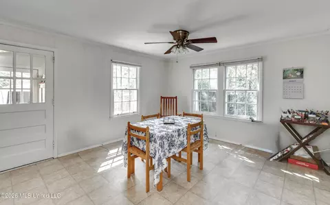 Dining - 2117 Riverside Dr, Jackson, MS 39202 photo 2 of 5