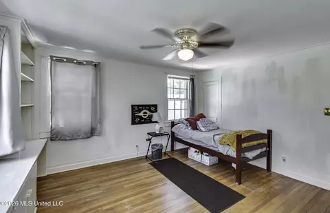 Bedroom - 2117 Riverside Dr, Jackson, MS 39202 photo 13 of 18