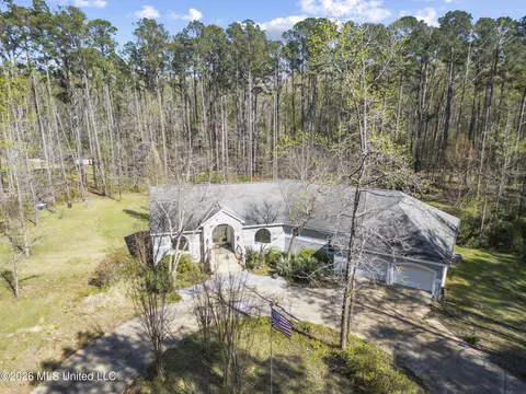 321 Louis Ln, Brandon, MS 39047