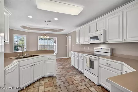 Kitchen - 521 Avalon Ave, Mccomb, MS 39648 photo 2 of 2