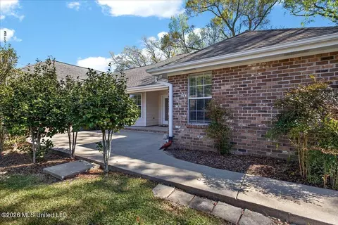 Exterior - 521 Avalon Ave, Mccomb, MS 39648 photo 4 of 5