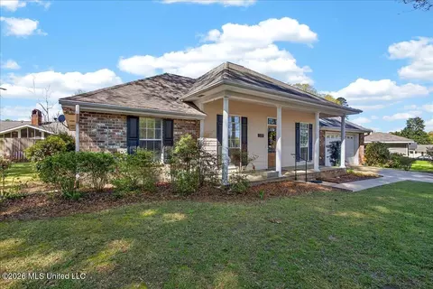 Exterior - 521 Avalon Ave, Mccomb, MS 39648 photo 3 of 5
