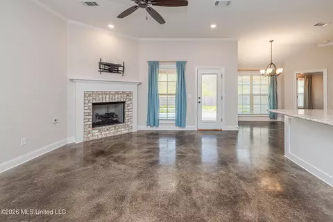 Living - 266 Chartleigh Cir, Canton, MS 39046 photo 1 of 2