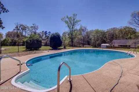 Exterior - 416 Howard St, Wiggins, MS 39577 photo 5 of 9