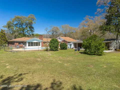 Exterior - 416 Howard St, Wiggins, MS 39577 photo 6 of 9