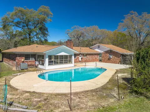 Exterior - 416 Howard St, Wiggins, MS 39577 photo 7 of 9