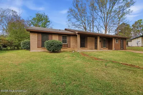 1511 Lowery Ln, Jackson, MS 39209