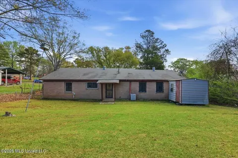 Exterior - 1511 Lowery Ln, Jackson, MS 39209 photo 4 of 5