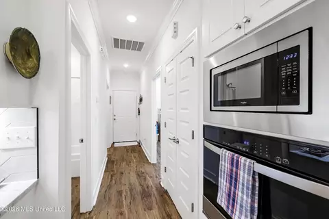 Entry Way - 701 Summerfield Dr, Canton, MS 39046 photo 3 of 3